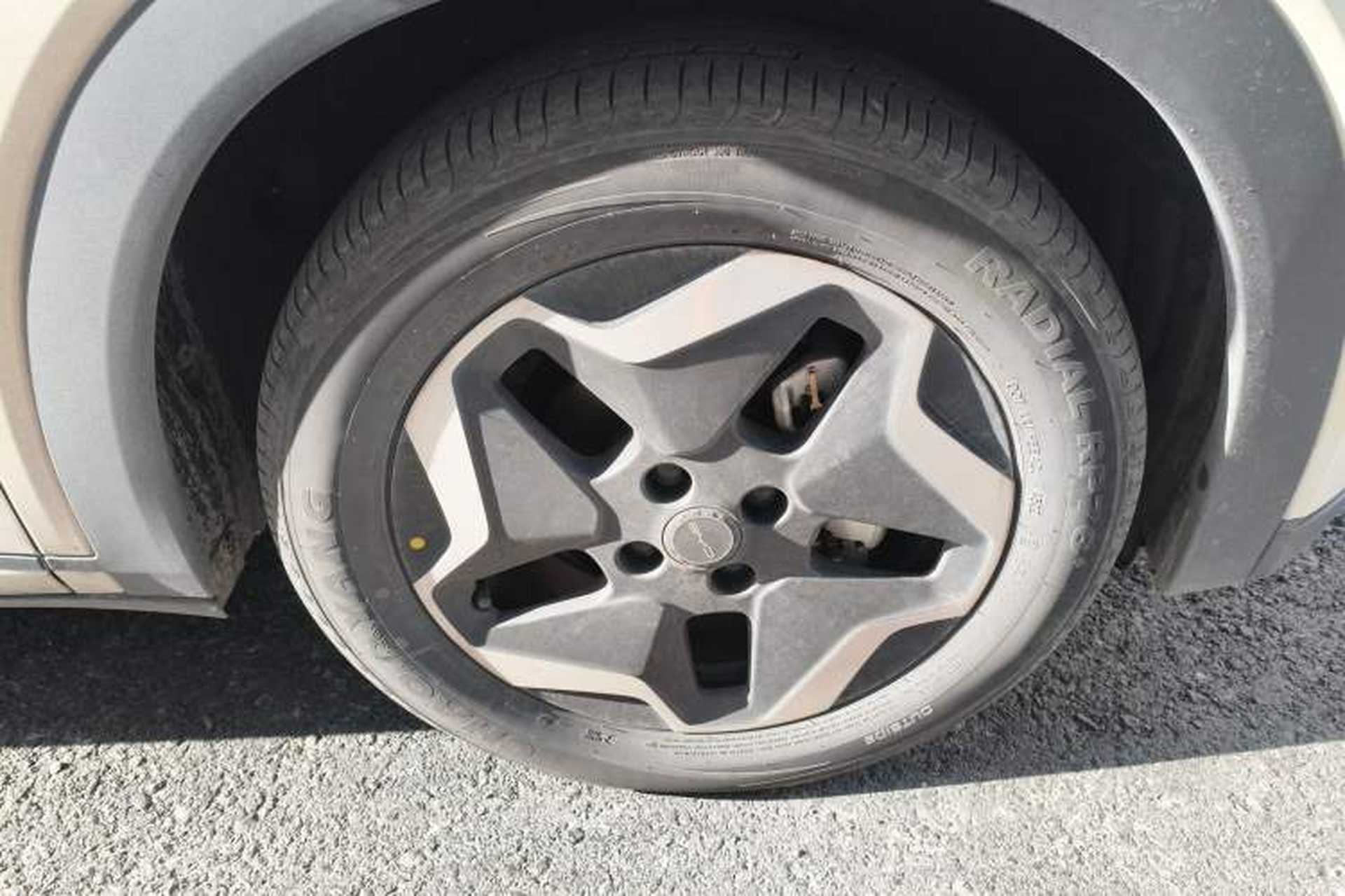 Used BYD Dolphin 2021 405 km Fashion Edition Right Front Wheel Hub