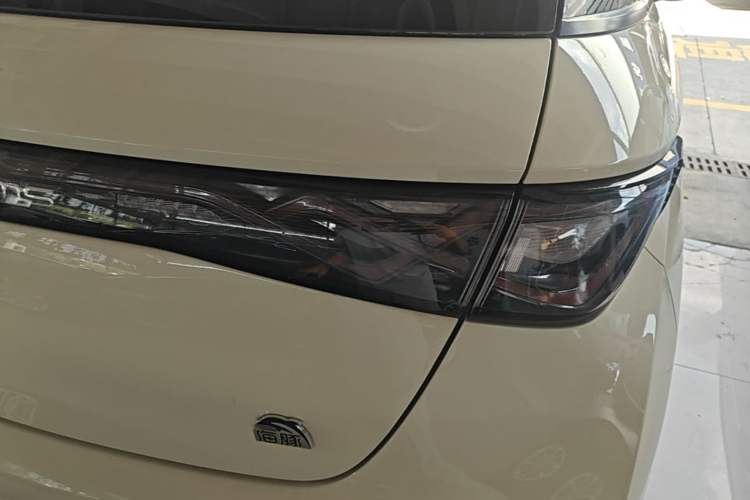 Used BYD Dolphin 2021 405 km Fashion Edition Right Rear Taillight