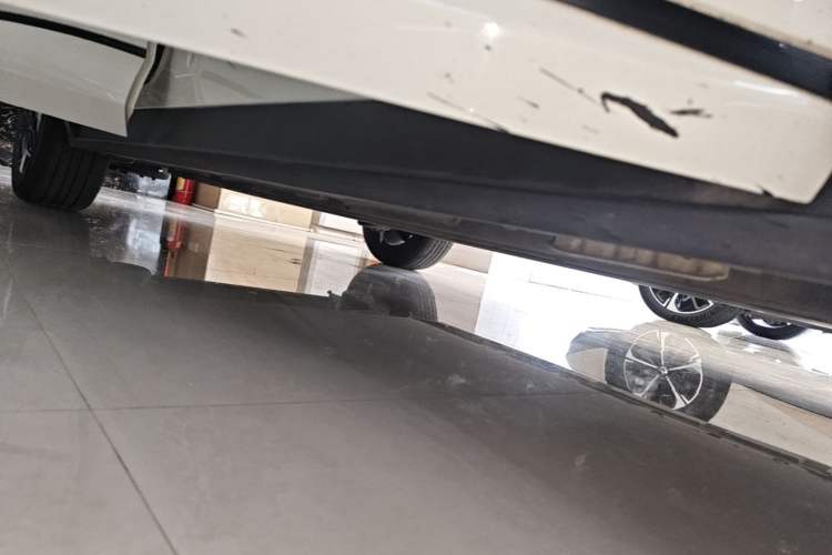 Used BYD Dolphin 2021 405 km Fashion Edition Right Side Sill