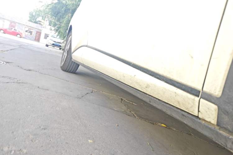Used BYD Dolphin 2021 405 km Fashion Edition Right Side Sill
