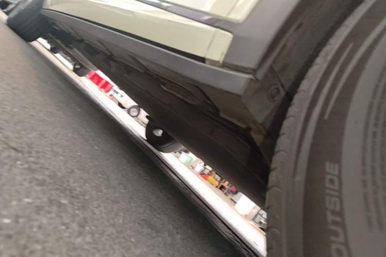 Used BYD Dolphin 2021 405 km Fashion Edition Right Side Sill