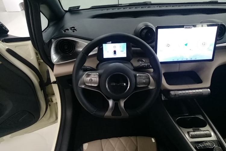 Used BYD Dolphin 2021 405 km Fashion Edition Steering Wheel