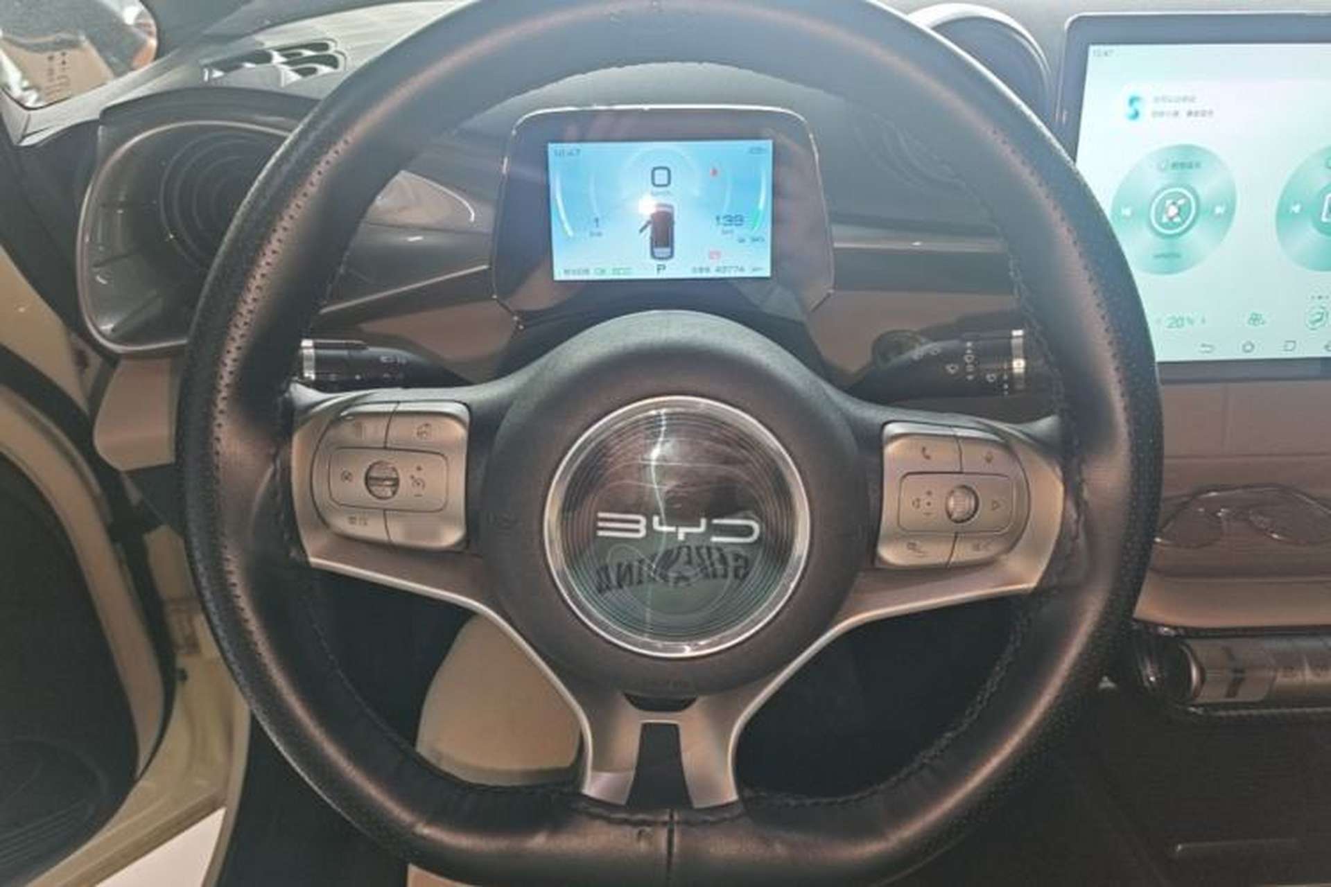 Used BYD Dolphin 2021 405 km Fashion Edition Steering Wheel