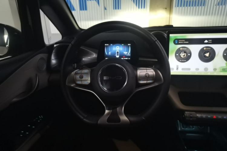 Used BYD Dolphin 2021 405 km Fashion Edition Steering Wheel