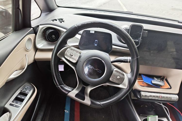 Used BYD Dolphin 2021 405 km Fashion Edition Steering Wheel