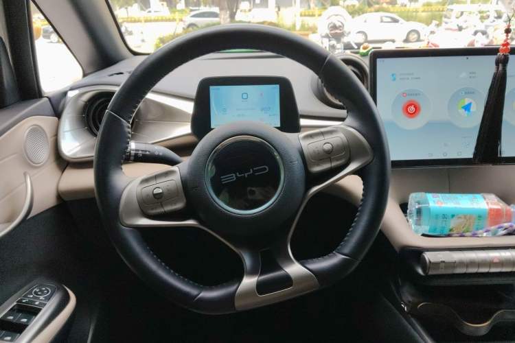 Used BYD Dolphin 2021 405 km Fashion Edition Steering Wheel