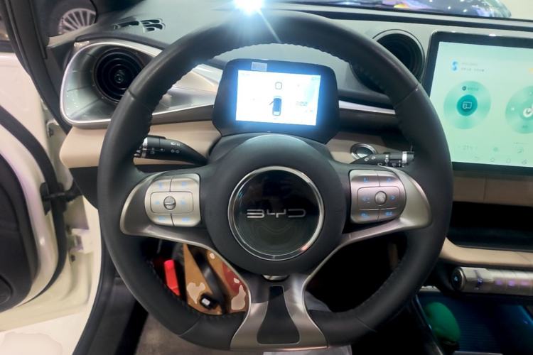 Used BYD Dolphin 2021 405 km Fashion Edition Steering Wheel