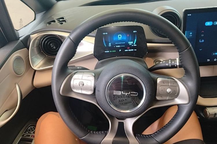 Used BYD Dolphin 2021 405 km Fashion Edition Steering Wheel
