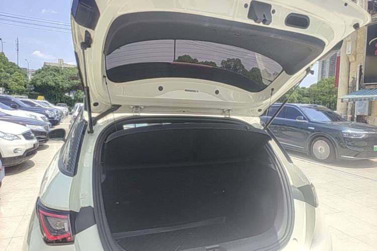 Used BYD Dolphin 2021 405 km Fashion Edition Trunk