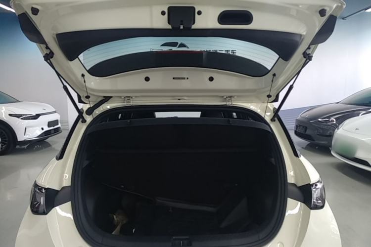 Used BYD Dolphin 2021 405 km Fashion Edition Trunk