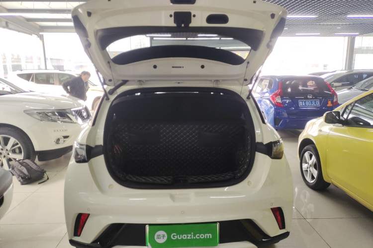 Used BYD Dolphin 2021 405 km Fashion Edition Trunk