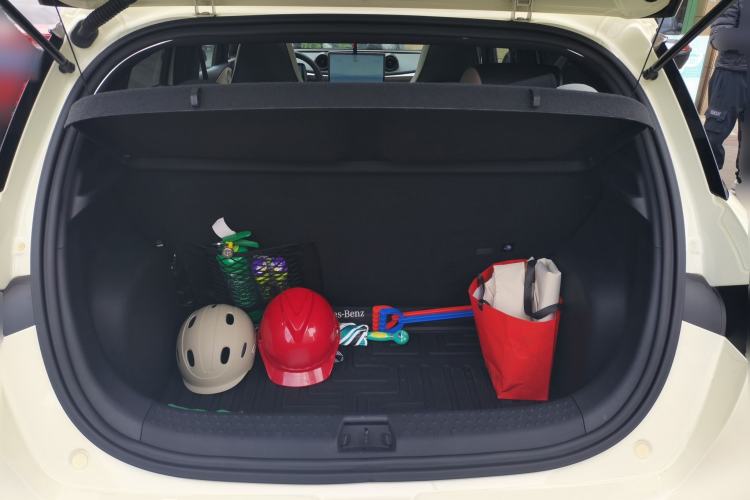 Used BYD Dolphin 2021 405 km Fashion Edition Trunk