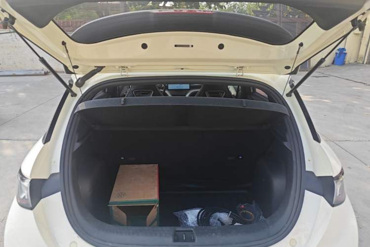 Used BYD Dolphin 2021 405 km Fashion Edition Trunk