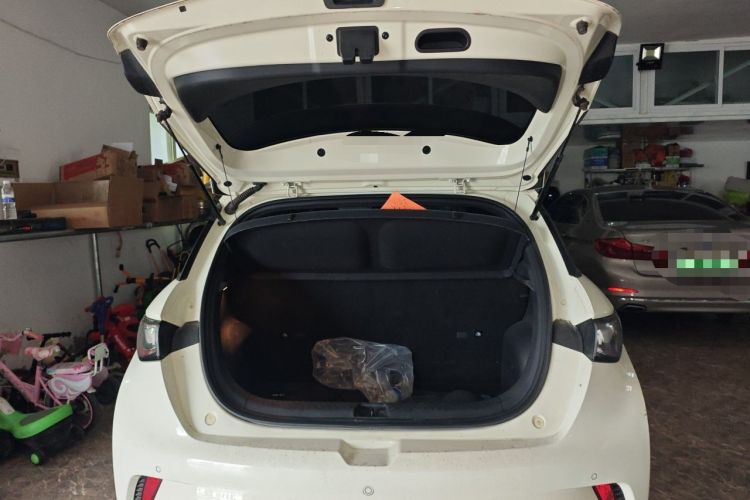 Used BYD Dolphin 2021 405 km Free Version Trunk