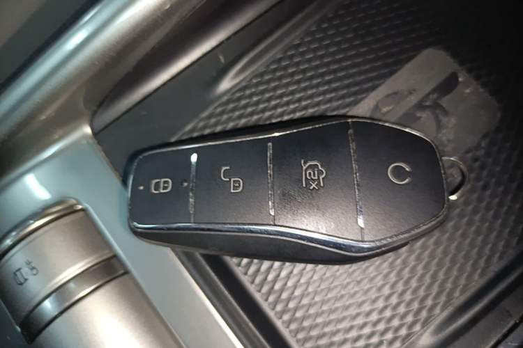 Used BYD Dolphin 2021 405 km Fashion Edition Vehicle Key
