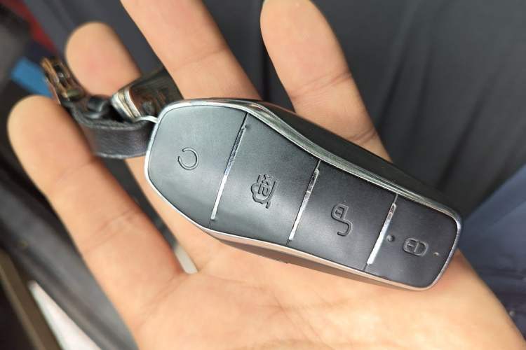 Used BYD Dolphin 2021 405 km Fashion Edition Vehicle Key