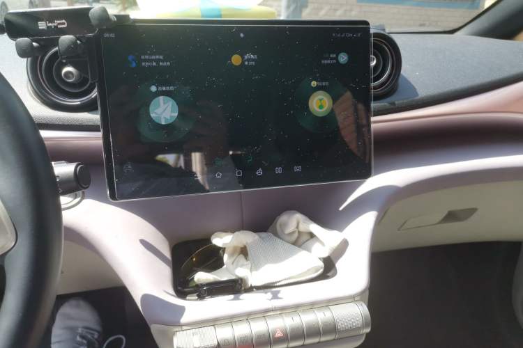 Used BYD Dolphin 2023 420 km Free Version Audio And AC Panel