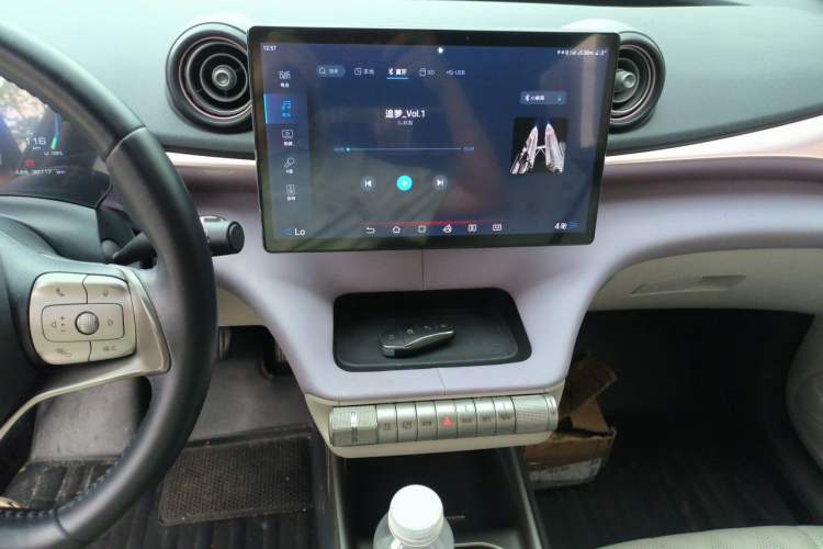 Used BYD Dolphin 2023 420 km Fashion Edition Audio And AC Panel