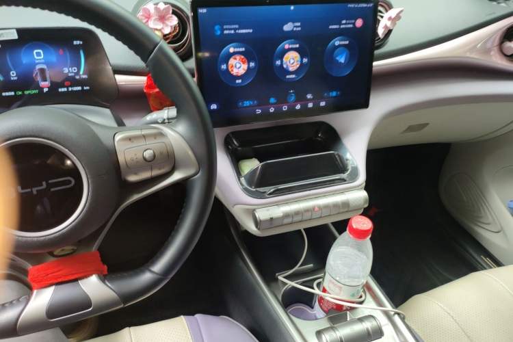 Used BYD Dolphin 2023 420 km Fashion Edition Audio And AC Panel