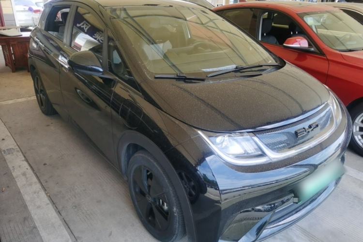 Used BYD Dolphin 2023 420 km Fashion Edition Front Right 45 Deg