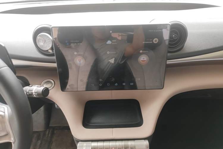 Used BYD Dolphin 2023 420 km Fashion Edition Audio And AC Panel