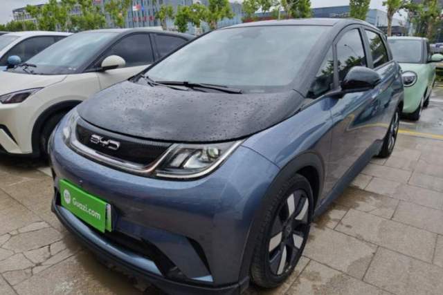 Ojetý BYD Dolphin 2023 401km Knight Edition