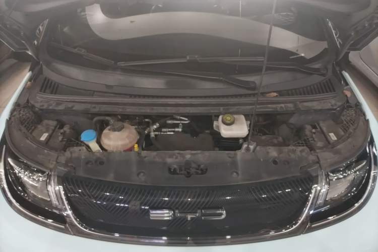 Used BYD Dolphin 2023 420 km Fashion Edition Engine Bay