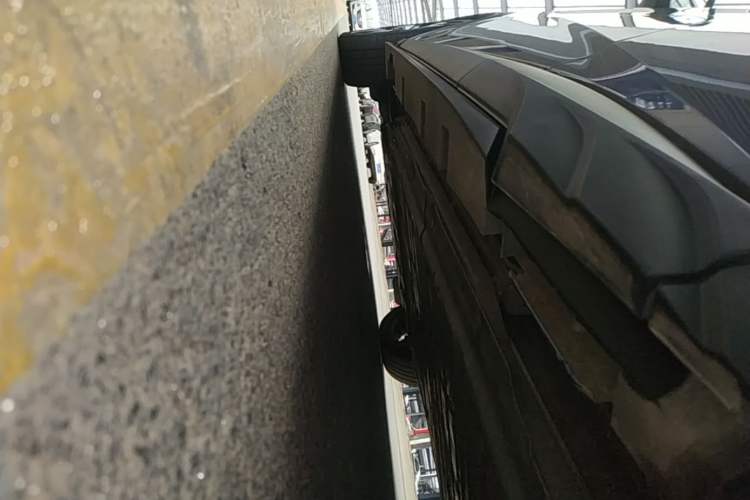 Used BYD Dolphin 2023 401km Knight Edition Left Side Sill