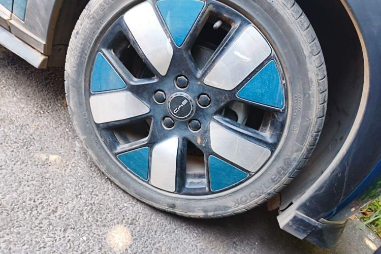 Used BYD Dolphin 2023 401km Knight Edition Right Front Wheel Hub