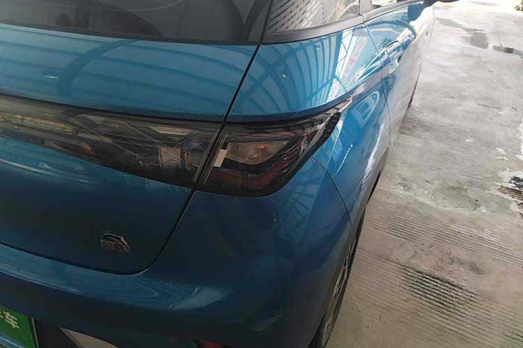Used BYD Dolphin 2023 420 km Fashion Edition Right Rear Taillight