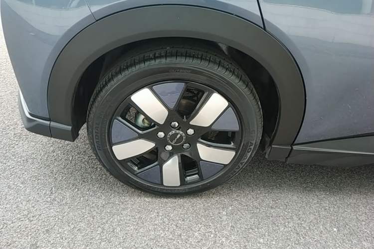 Used BYD Dolphin 2023 401km Knight Edition Right Rear Wheel Hub