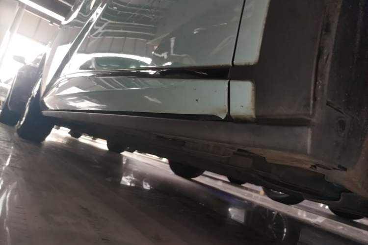 Used BYD Dolphin 2023 420 km Fashion Edition Right Side Sill