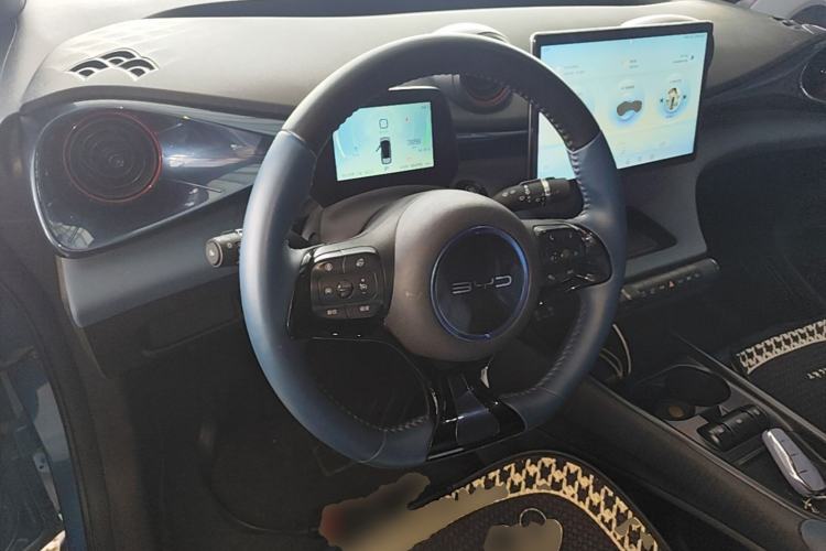 Used BYD Dolphin 2023 420 km Fashion Edition Steering Wheel