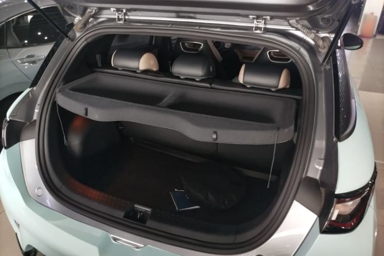 Used BYD Dolphin 2023 420 km Fashion Edition Trunk