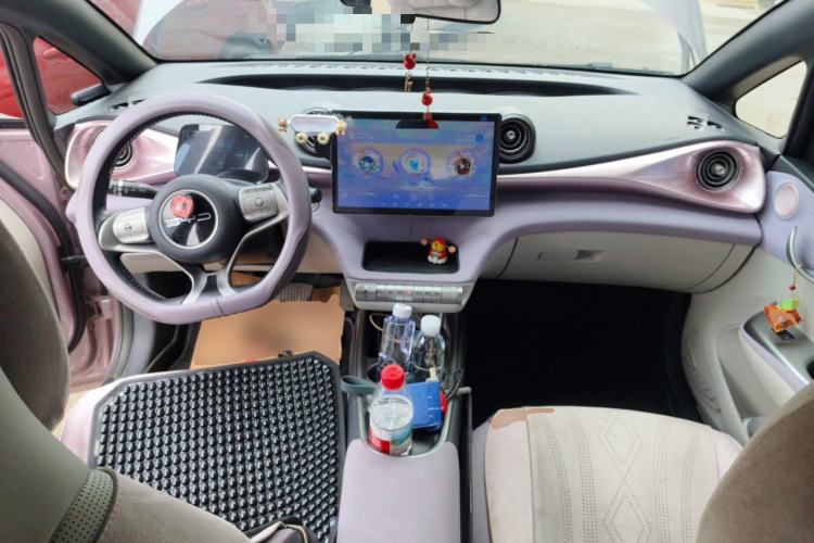 Used BYD Dolphin 2023 420 km Fashion Edition Center Console