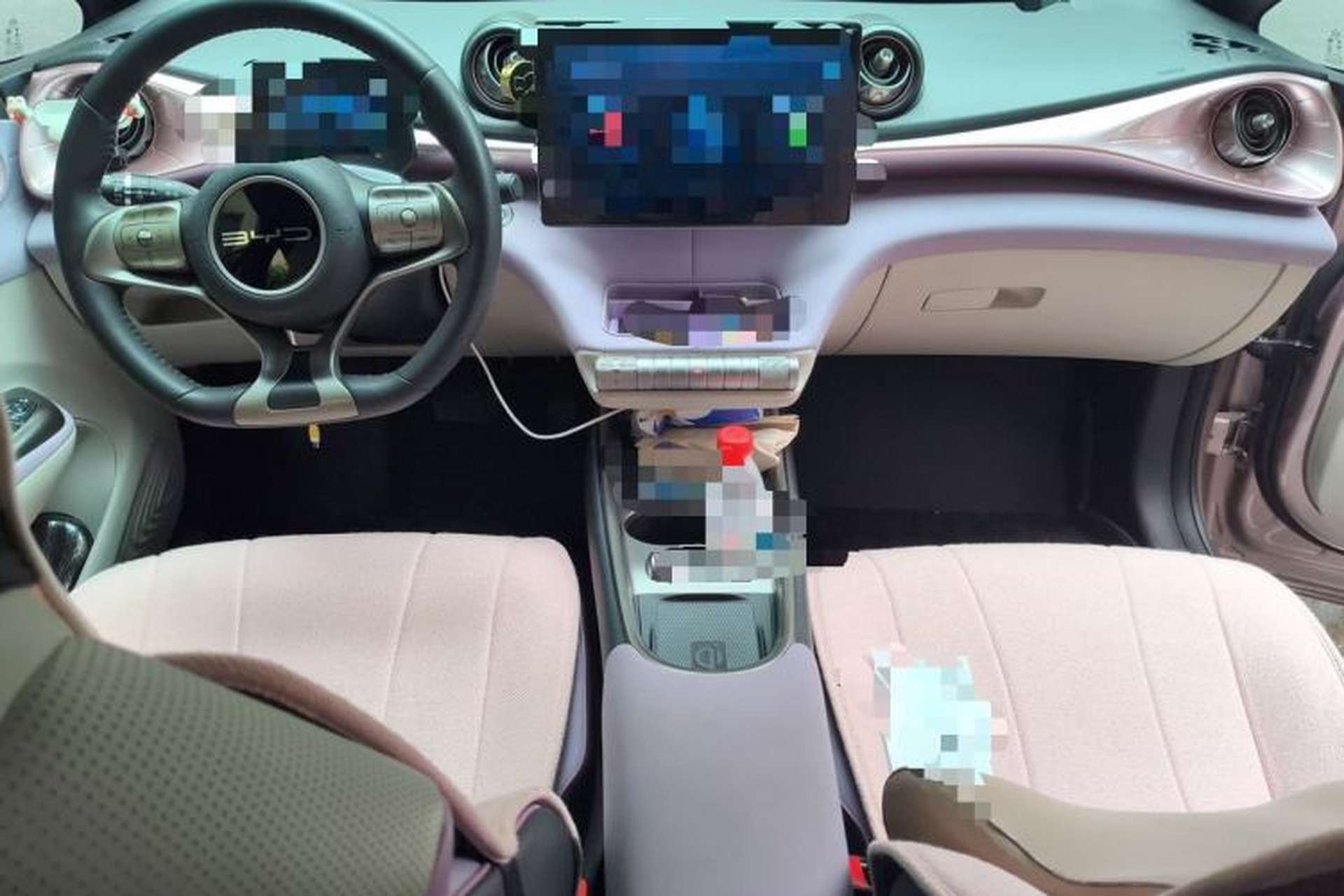 Used BYD Dolphin 2023 420 km Fashion Edition Center Console