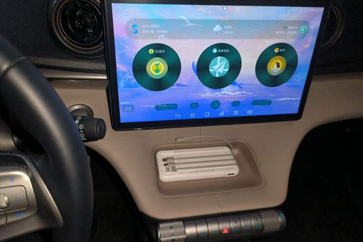 Used BYD Dolphin 2023 420 km Fashion Edition Audio And AC Panel