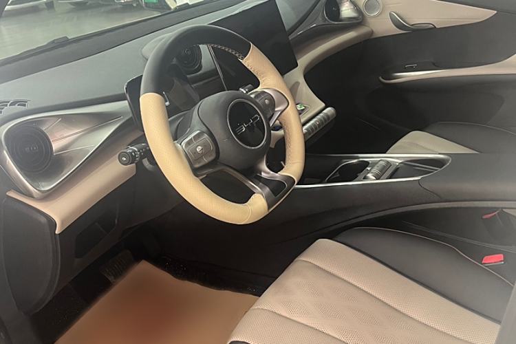 Used BYD Dolphin 2023 420 km Fashion Edition Interior 2