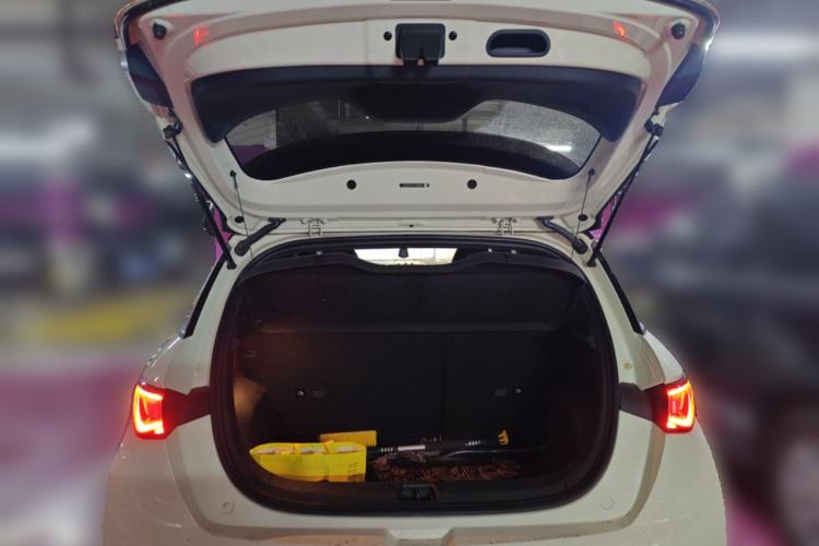 Used BYD Dolphin 2023 420 km Fashion Edition Trunk