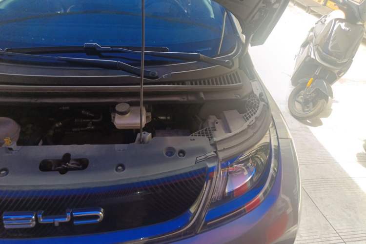 Used BYD Dolphin 2023 420 km Free Version Engine Bay Left