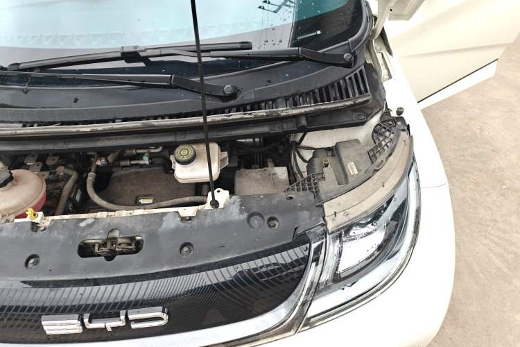 Used BYD Dolphin 2023 420 km Fashion Edition Engine Bay Left
