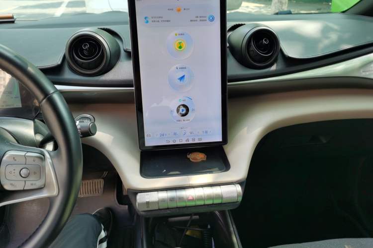 Used BYD Dolphin 2023 420 km Free Version Audio And AC Panel