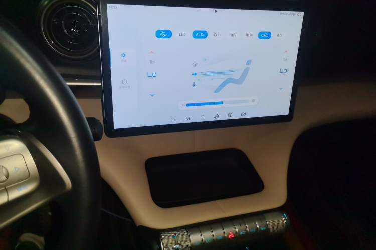 Used BYD Dolphin 2023 420 km Free Version Audio And AC Panel