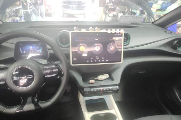 Used BYD Dolphin 2023 401km Knight Edition Audio And AC Panel