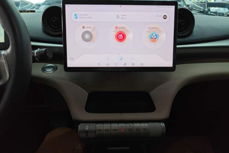 Used BYD Dolphin 2023 420 km Fashion Edition Audio And AC Panel
