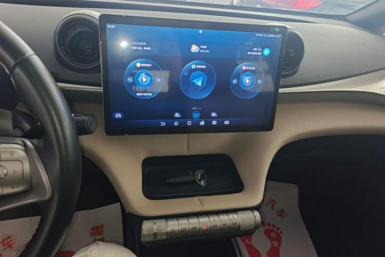Used BYD Dolphin 2023 420 km Fashion Edition Audio And AC Panel