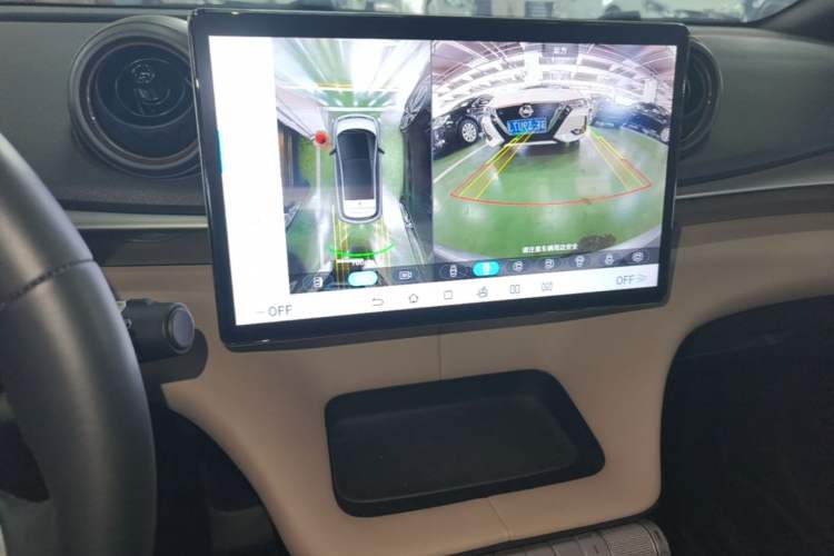 Used BYD Dolphin 2023 420 km Free Version Audio And AC Panel