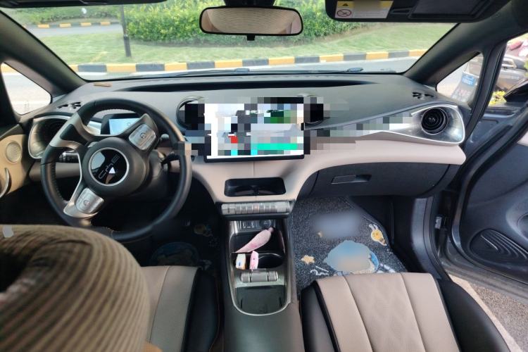 Used BYD Dolphin 2023 420 km Fashion Edition Center Console