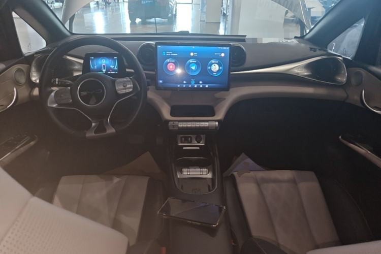 Used BYD Dolphin 2023 420 km Fashion Edition Center Console