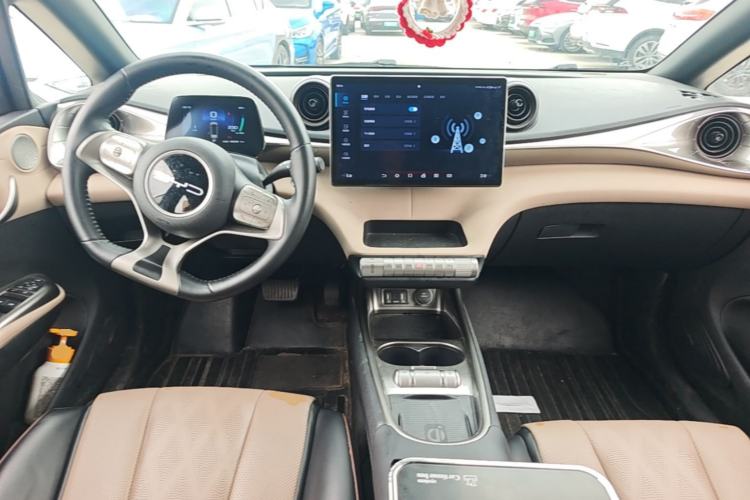 Used BYD Dolphin 2023 420 km Fashion Edition Center Console